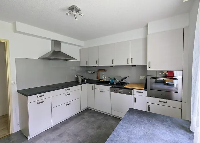 Petit Trianon 1,3 - Grosses Familiennest Komplett Renoviert Appartement *