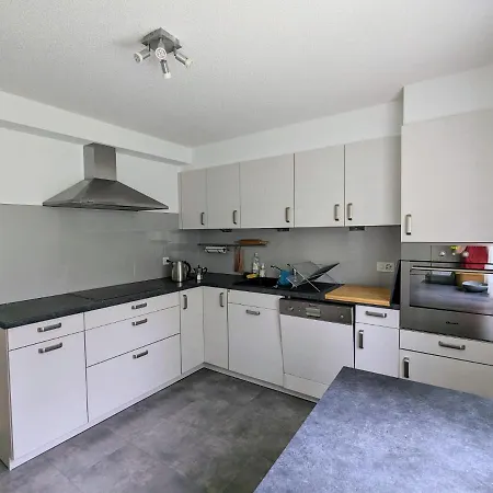 Petit Trianon 1,3 - Grosses Familiennest Komplett Renoviert Apartment *